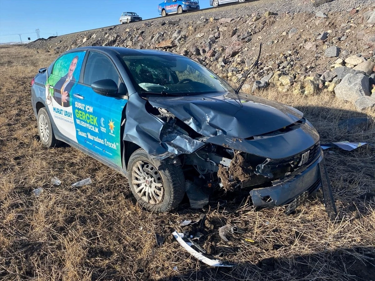 AK Parti Susuz Belediye Başkan Adayı Murat Uray Trafik Kazasında Yaralandı