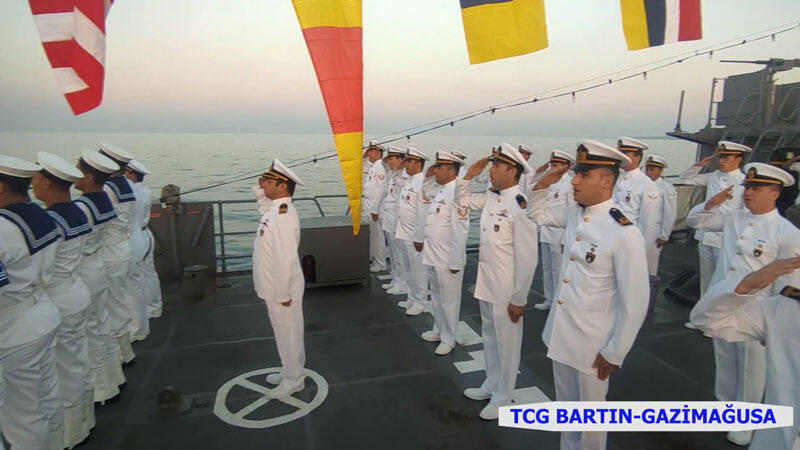 Deniz Kuvvetleri'nden 17 limanda 19 Mayıs kutlaması