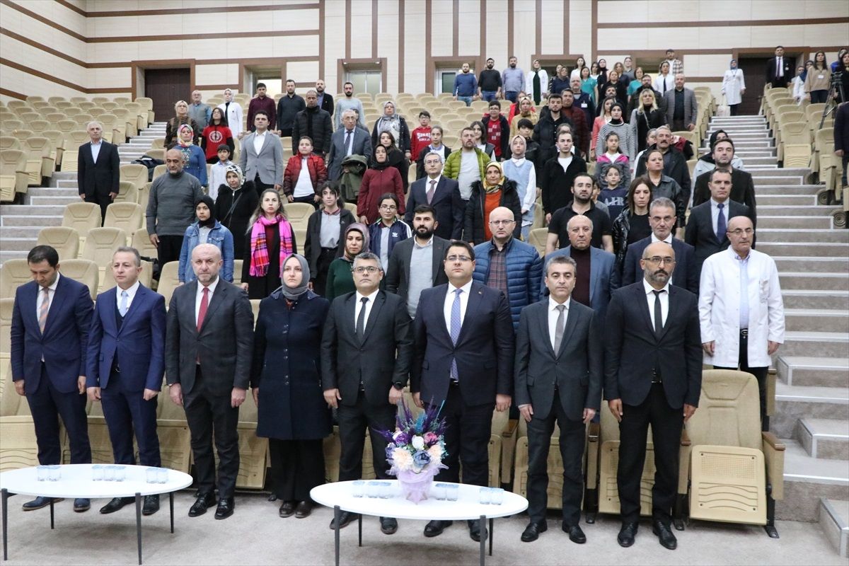 Erzurum Şehir Hastanesinde düzenlenen resim yarışmasının ödül töreni gerçekleştirildi