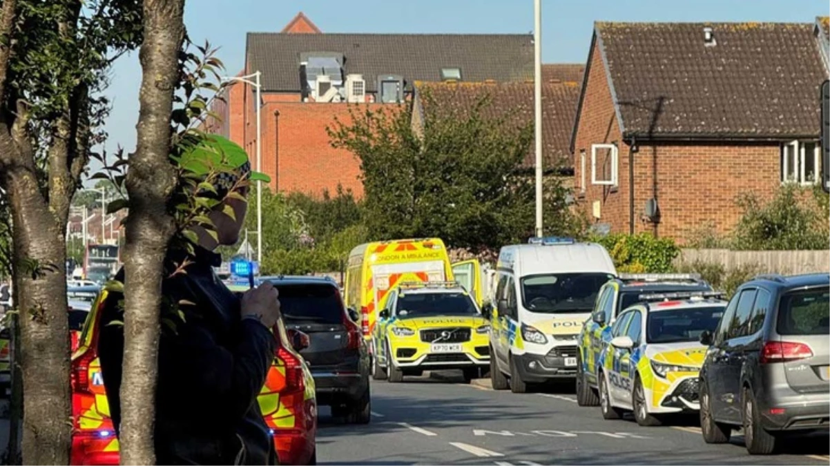Londra'da kılıçlı saldırı: 13 yaşındaki çocuk hayatını kaybetti