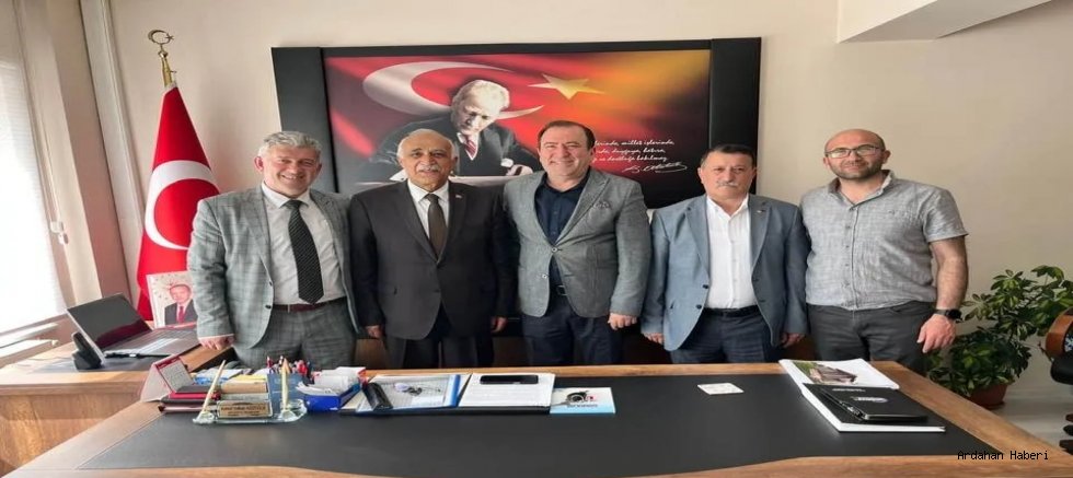 Ardahan Ticaret ve Sanayi Odası Başkanı Çetin Demirci Çıldır Belediye Başkanını ziyaret etti 