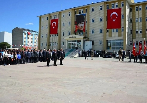 19 Mayıs Gençlik ve Spor Bayramı, Ardahan'da renkli törenlerle kutlandı