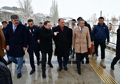Çevre, Şehircilik ve İklim Değişikliği Bakanı Mehmet Özhaseki, bir takım ziyaret ve incelemelerde bulunmak üzere Ardahan’a geldi